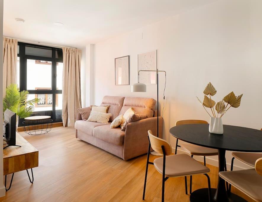 Apartamentos Aptio オビエド エクステリア 写真