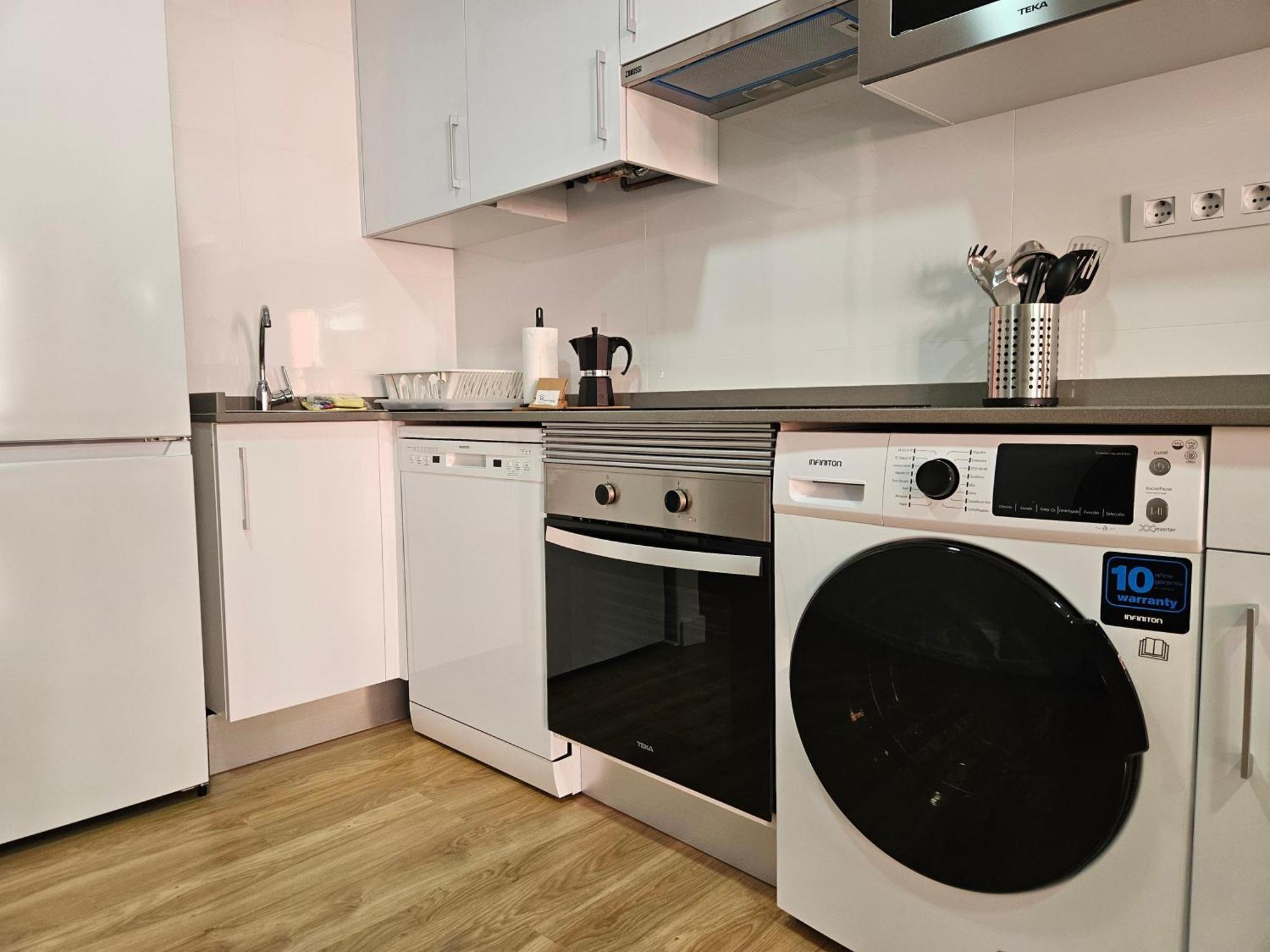 Apartamentos Aptio オビエド エクステリア 写真